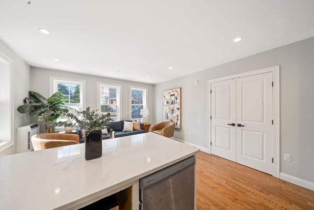 52 Bellevue St 2, Boston, MA 02125