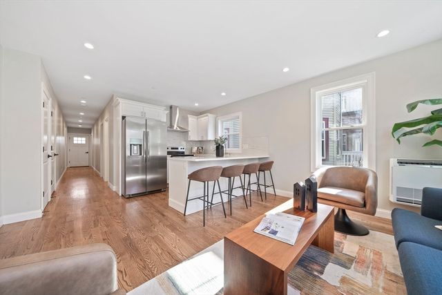 52 Bellevue St 2, Boston, MA 02125
