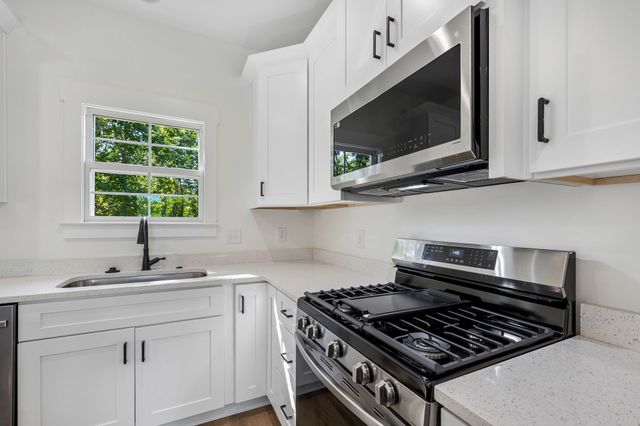 112 Rogers Ave, Winchester, TN 37398