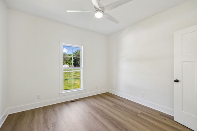 112 Rogers Ave, Winchester, TN 37398