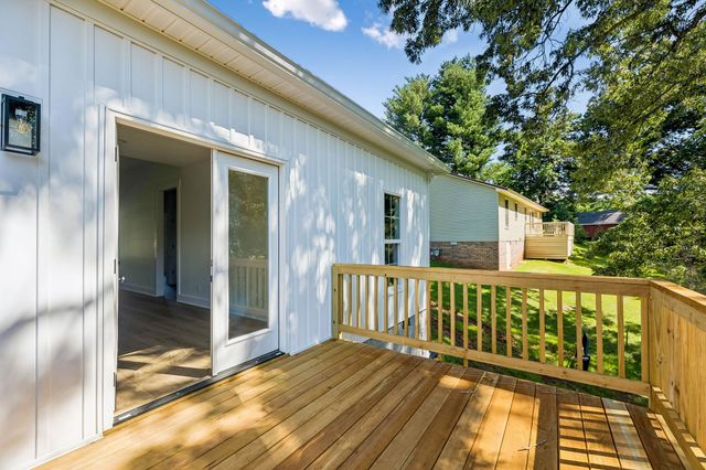 112 Rogers Ave, Winchester, TN 37398