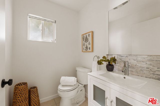 7715 Henefer Avenue, Los Angeles, CA 90045