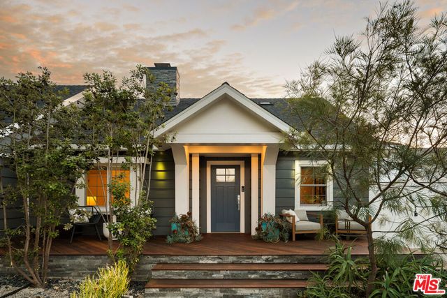 7715 Henefer Avenue, Los Angeles, CA 90045