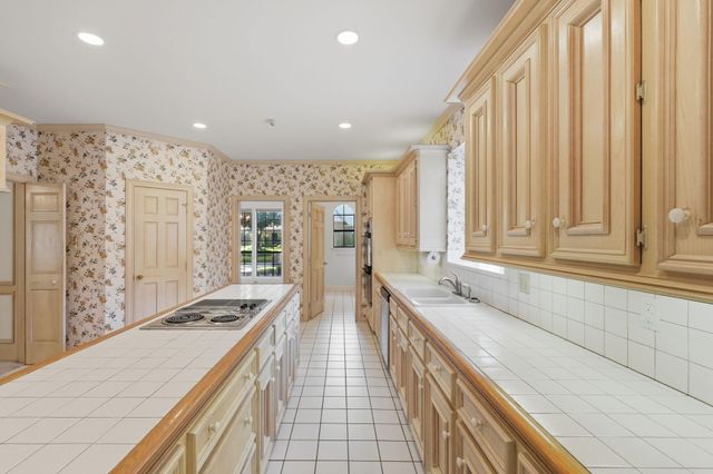 5202 Marble Gate Lane, Houston, TX 77069