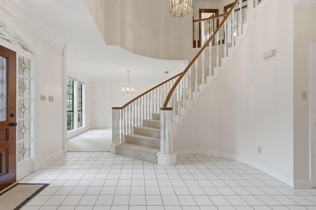 5202 Marble Gate Lane, Houston, TX 77069