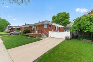 848 7th Street, Wyandotte, MI 48192