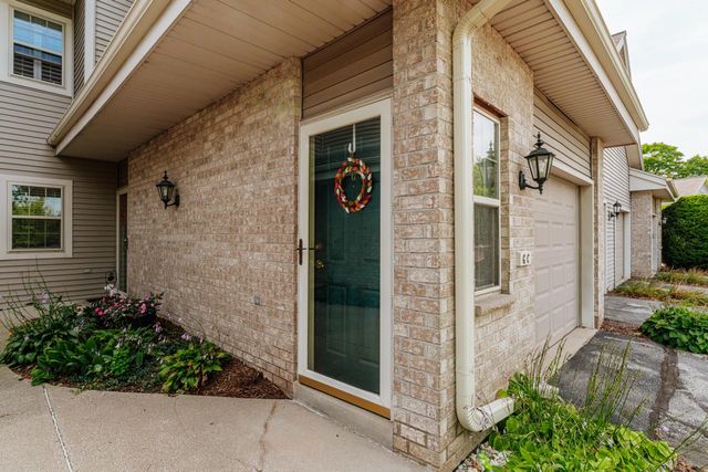 18625 Emerald CIRCLE #G, Brookfield, WI 53045