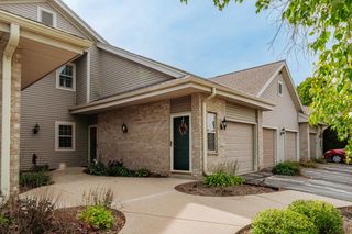 18625 Emerald CIRCLE #G, Brookfield, WI 53045