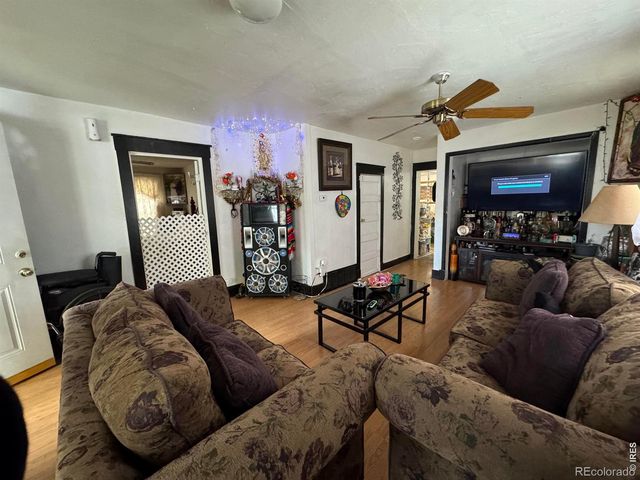 220 Emery Street, Longmont, CO 80501