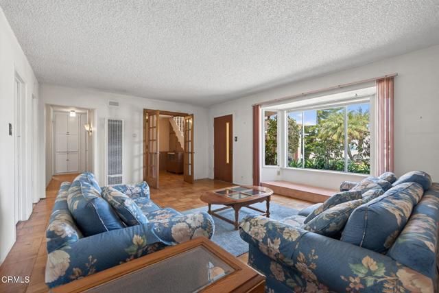 622 E Poplar Street, Oxnard, CA 93033