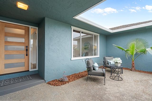 1941 Memorial Drive, Hollister, CA 95023