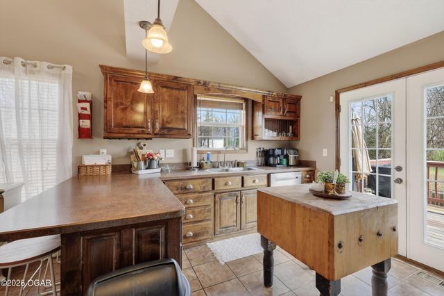 407 Hodge Drive, Carl Junction, MO 64834