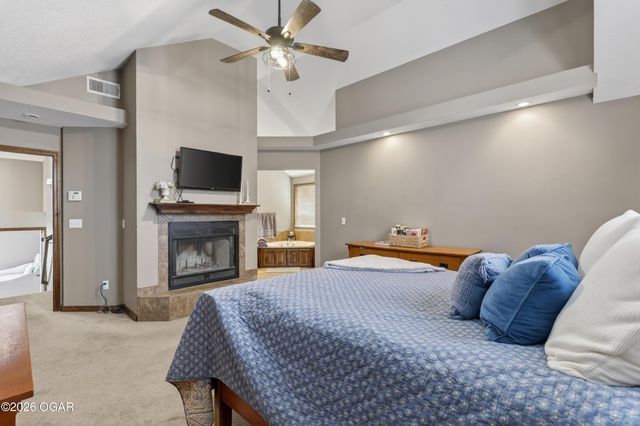 407 Hodge Drive, Carl Junction, MO 64834