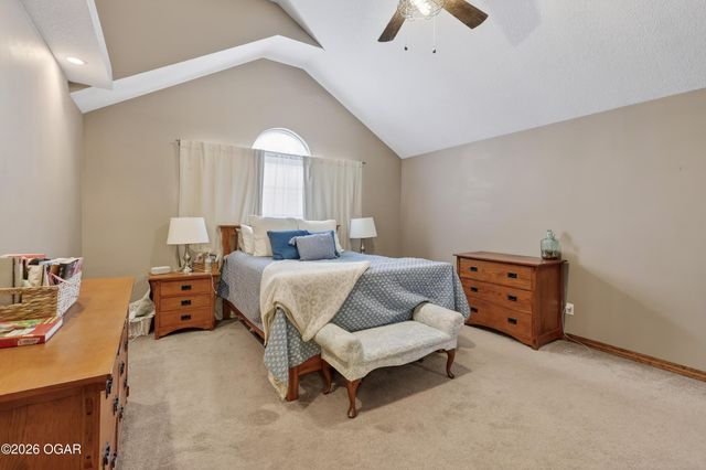 407 Hodge Drive, Carl Junction, MO 64834