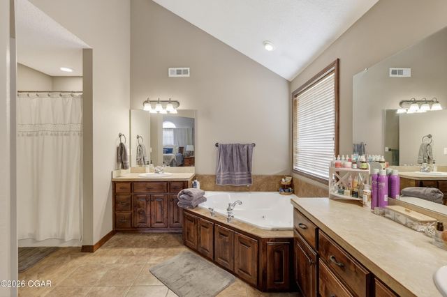 407 Hodge Drive, Carl Junction, MO 64834