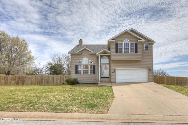 407 Hodge Drive, Carl Junction, MO 64834