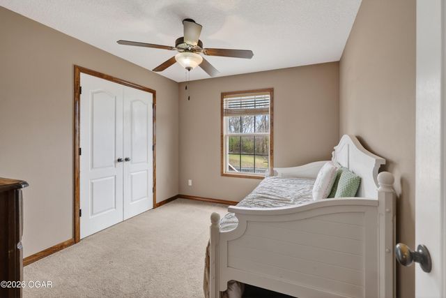 407 Hodge Drive, Carl Junction, MO 64834