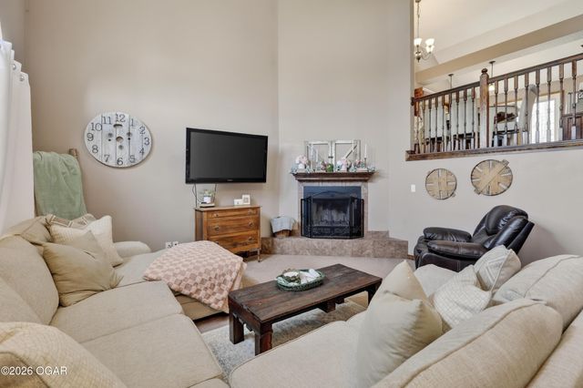 407 Hodge Drive, Carl Junction, MO 64834