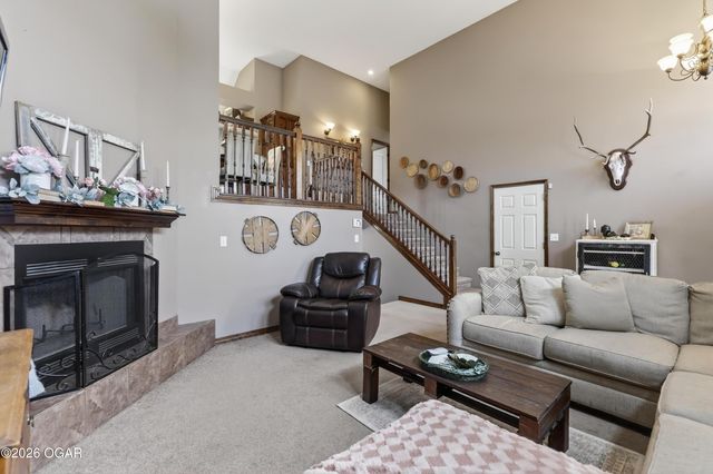 407 Hodge Drive, Carl Junction, MO 64834