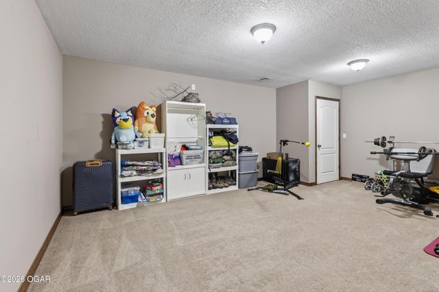 407 Hodge Drive, Carl Junction, MO 64834