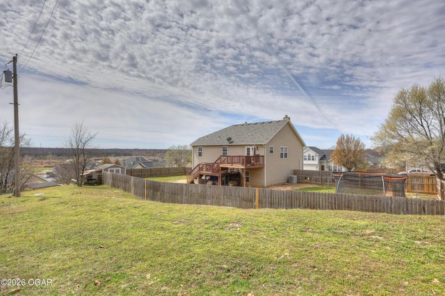 407 Hodge Drive, Carl Junction, MO 64834