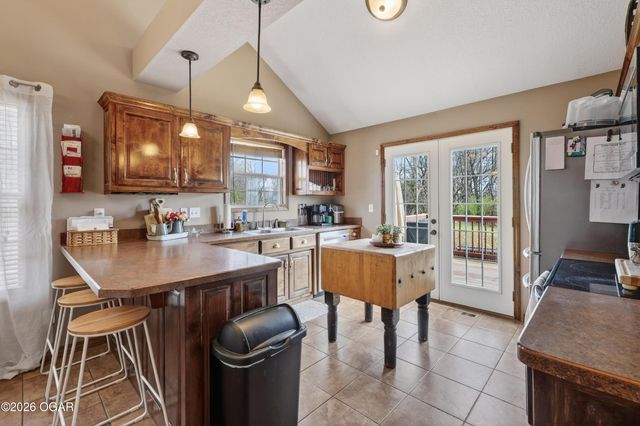 407 Hodge Drive, Carl Junction, MO 64834