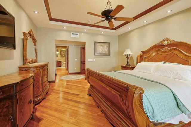 120 C Avenue 201, Coronado, CA 92118