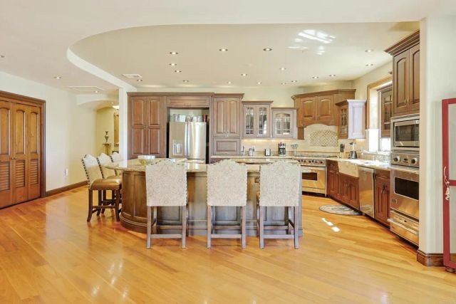 120 C Avenue 201, Coronado, CA 92118