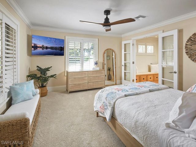 377 Pirates Bight, Naples, FL 34103