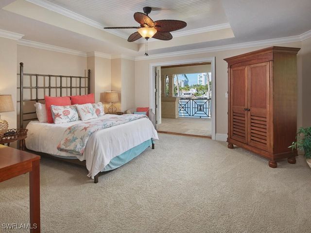 377 Pirates Bight, Naples, FL 34103