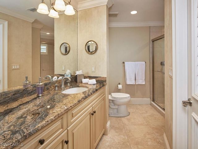 377 Pirates Bight, Naples, FL 34103