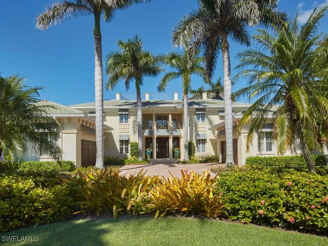 377 Pirates Bight, Naples, FL 34103