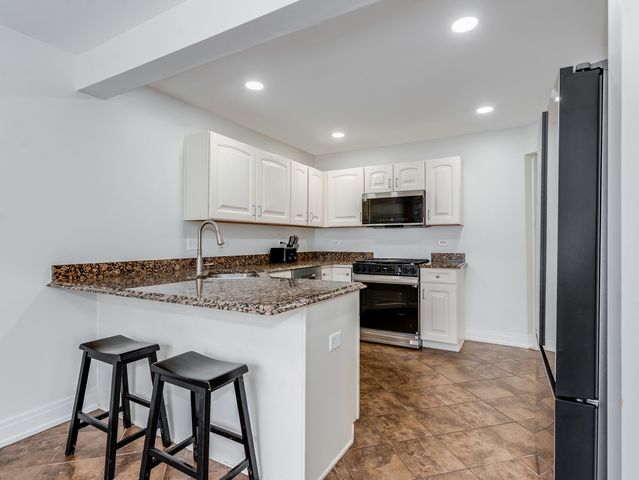 3721 Harms Road, Joliet, IL 60435