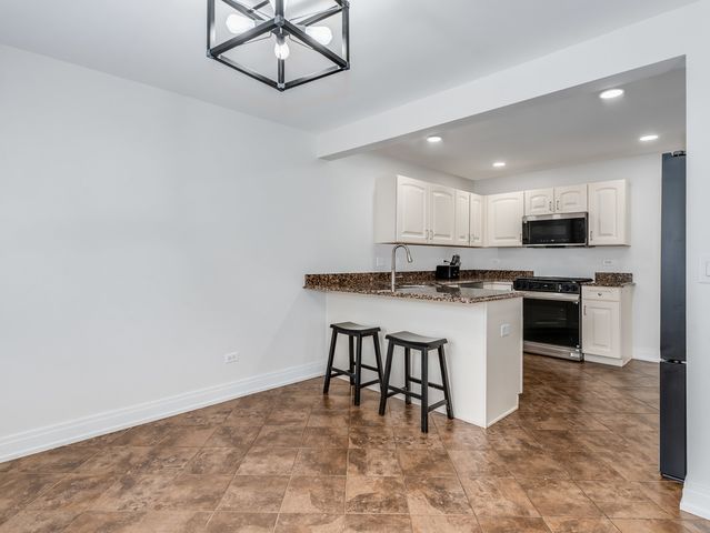 3721 Harms Road, Joliet, IL 60435