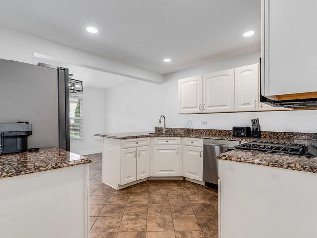 3721 Harms Road, Joliet, IL 60435