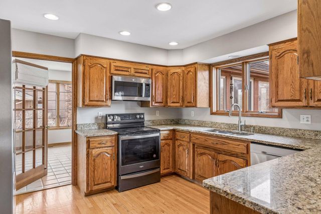 7748 W 99th Street, Bloomington, MN 55438