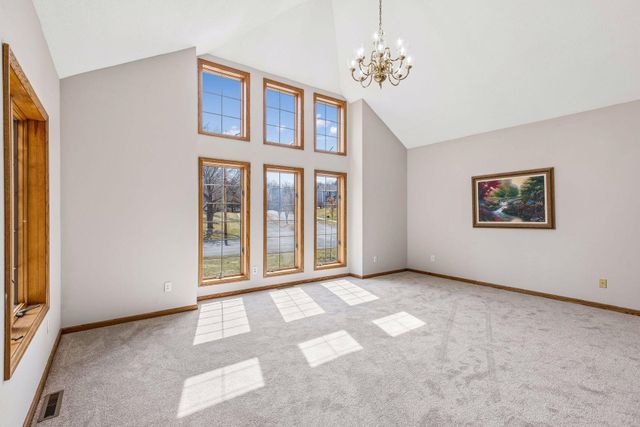 7748 W 99th Street, Bloomington, MN 55438