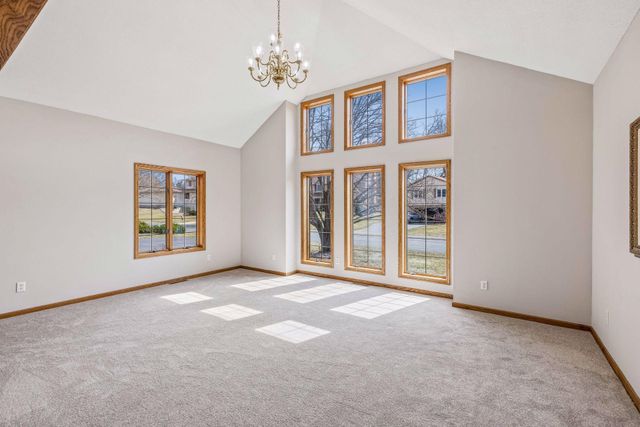 7748 W 99th Street, Bloomington, MN 55438