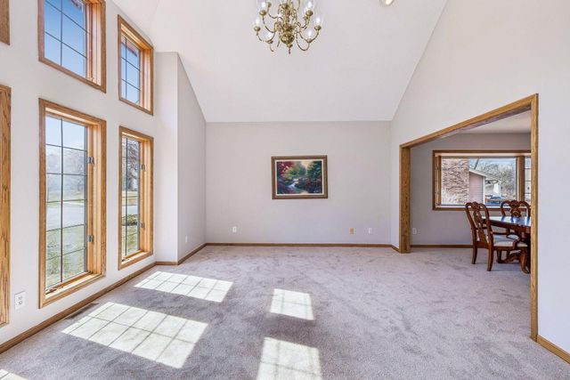 7748 W 99th Street, Bloomington, MN 55438