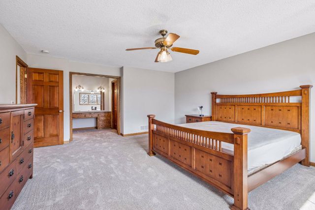 7748 W 99th Street, Bloomington, MN 55438