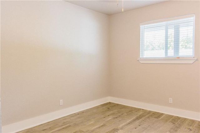 1302 E 52nd ST 101, Austin, TX 78723
