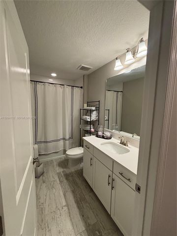 9173 Warm Springs Circle, Parrish, FL 34219