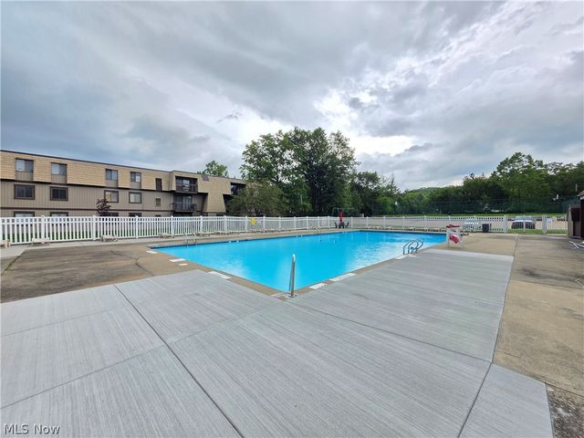 9630 Cove Drive, North Royalton, OH 44133