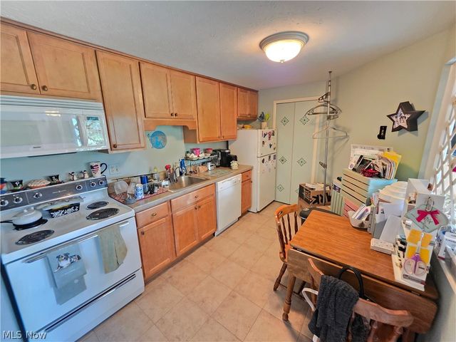 9630 Cove Drive, North Royalton, OH 44133