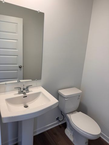 428 Lakeshore Court 428, St. Charles, IL 60174