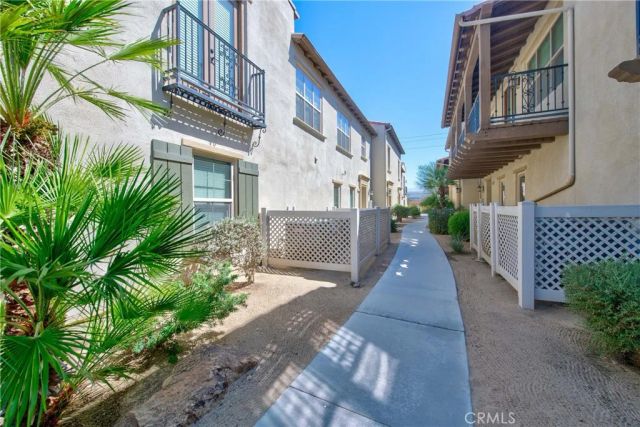 142 Paseo Bravo, Palm Desert, CA 92211