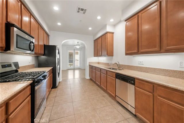 142 Paseo Bravo, Palm Desert, CA 92211