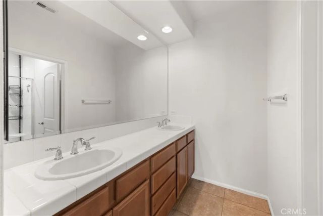 142 Paseo Bravo, Palm Desert, CA 92211