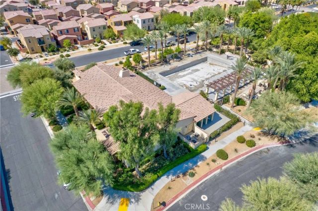 142 Paseo Bravo, Palm Desert, CA 92211