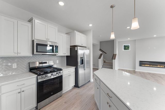 600 Haywood Drive, Lino Lakes, MN 55014